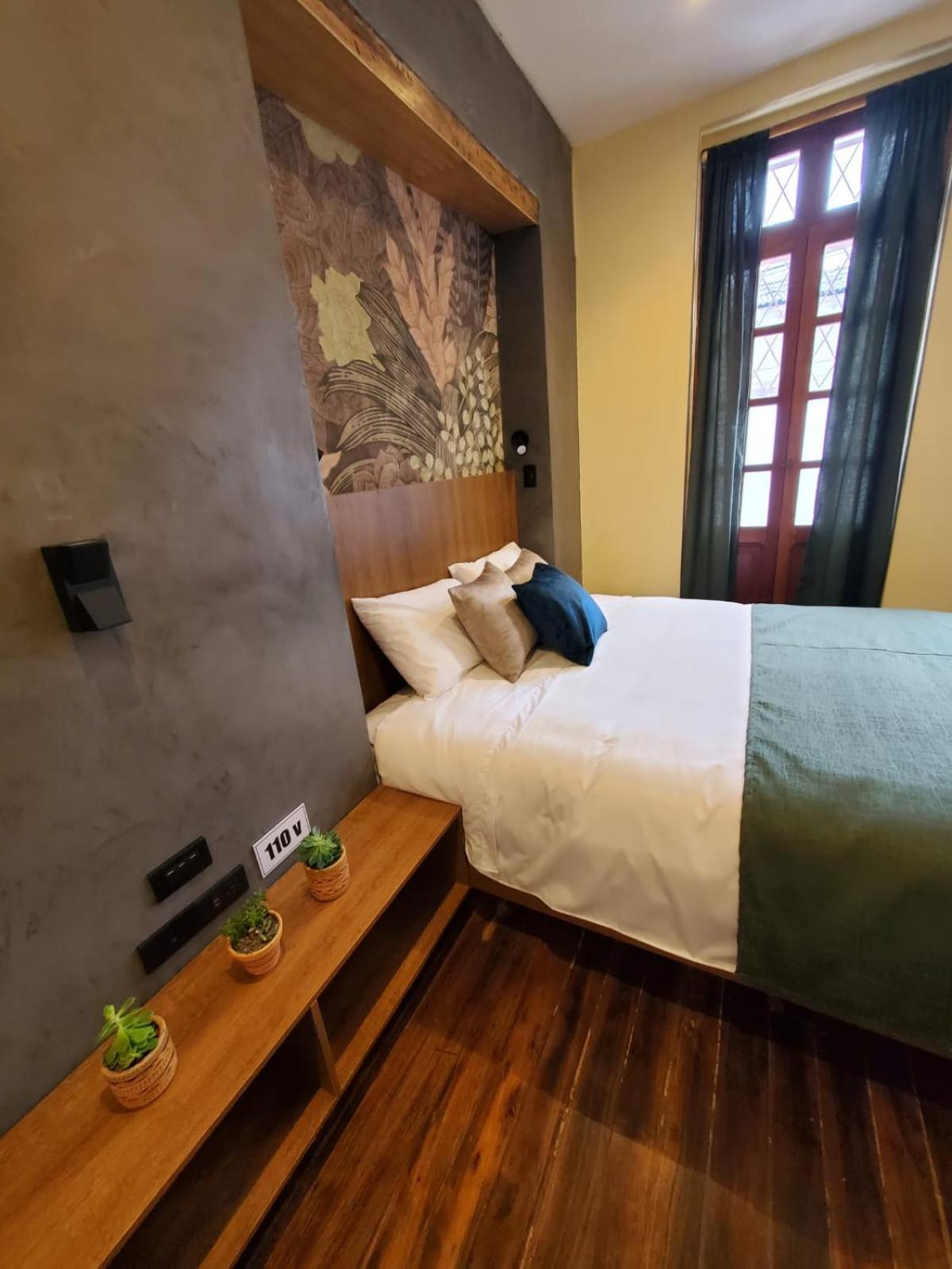 Hotel Inti Quito Extérieur photo